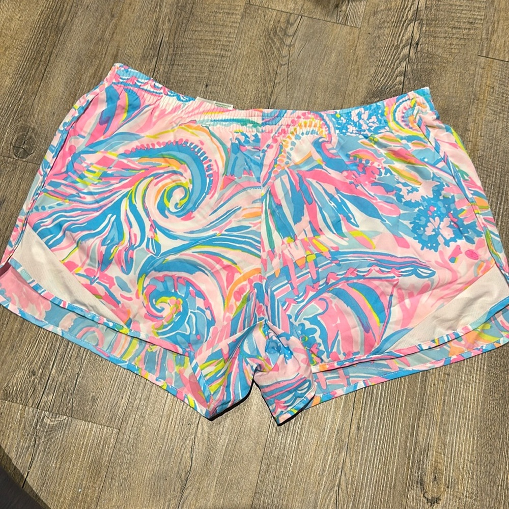 Lilly Pulitze luxletic Ocean Trail Short, Carnivale Coral